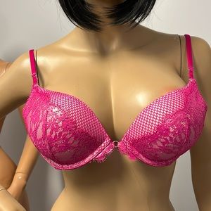 NWOT Victoria Secret Very Sexy push up Bra S36B